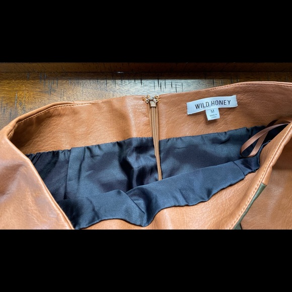 •NEW•Wild Honey Ladies Camel Brown Vegan Leather Skirt - Picture 7 of 14